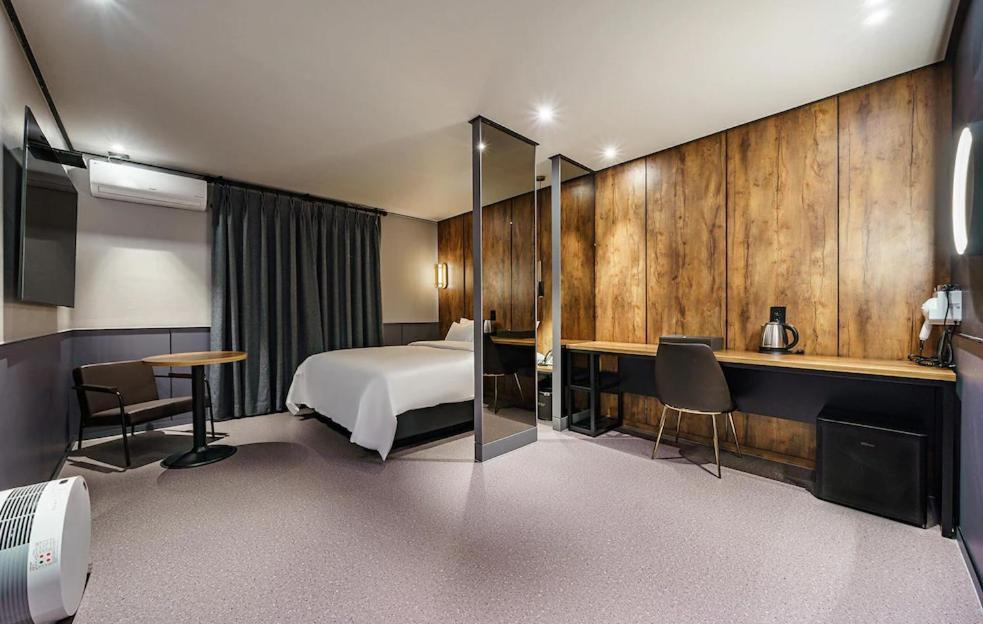 Brown-Dot Hotel Geomdan Inchon Exteriör bild
