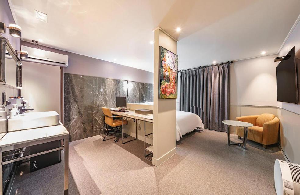 Brown-Dot Hotel Geomdan Inchon Exteriör bild